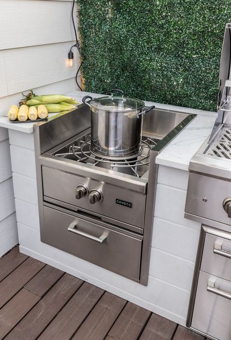 Coyote Outdoor Kitchen, Outdoor Kitchen With Wok Burner, Compact Outdoor Kitchen, Outdoor Kitchen Attached To House, Outdoor Cooktop, Outdoor Kitchens And Bars, Backyard Kitchen Ideas, Small Outdoor Kitchen Design, Mina Starsiak