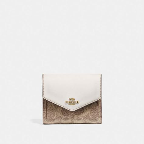 Coach Small Wallet In Colorblock Signature Canvas Small Designer Wallet, White Coach Wallet, Cute Small Wallets, Coach Wallets For Women, Wallets Coach, Coach Mini Wallet, Minimalist Bags, Be Minimalist, Coach Wallets