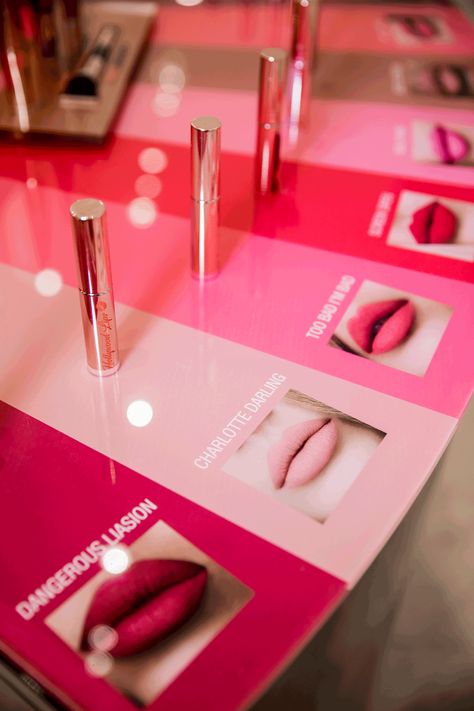 Hollywood Lips, Lipstick Display, Selfridges London, Makeup Display, Retail Store Interior Design, Nail Store, Retail Space Design, Point Of Sale Display, Retail Inspiration