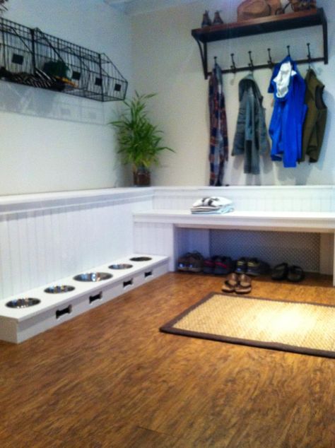 Dog Feeding Area For Multiple Dogs, Mud Room Bench Dog Bowl, Entryway Dog Station, Dog Paw Washing Station Diy, 3 Dog Feeding Station, Dog Feeding Station Ideas, Multiple Dog Feeding Station, Dog Paw Washing Station, Dog Paw Cleaning Station