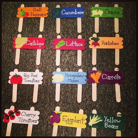 21 Cute and Easy DIY Garden Markers Garden Labels, School Garden, Have Inspiration, Garden Markers, Family Garden, Plant Markers, Garden Club, Garden Signs, Veggie Garden