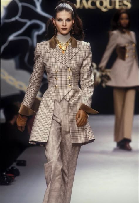 Jacques Fath, 90s Runway Fashion, Runway Fashion Couture, Runway Outfits, Claudia Schiffer, Mode Vintage, Mode Inspiration, Lookbook Outfits, Looks Vintage