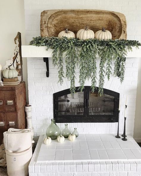 Film Decor, Fall Mantle Decor, The Mantle, Home Office Inspiration, Farmhouse Side Table, Cute Dorm Rooms, Farmhouse Fall Decor, Fall Mantel Decorations, Farmhouse Decoration