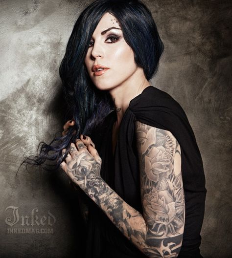 I love her tattoos. I wonder if you can be a physical therapist and be all tatted up.. I guess I'll find out! Inked Magazine Tattoos, Bodysuit Tattoos, Kat Von D Tattoos, Ink Magazine, Girls With Sleeve Tattoos, Gothic Chic, Mod Girl, Tattoos Skull, Inked Magazine