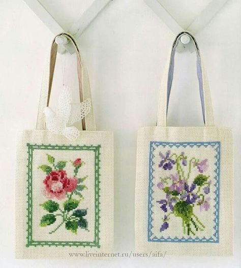 Cross Stitch Bags, Miniature Embroidery, Jute Tote Bags, Diy Bags Patterns, Embroidery Bags, Diy Handbag, Handbag Pattern, Cute Cross Stitch, Cross Stitch Rose