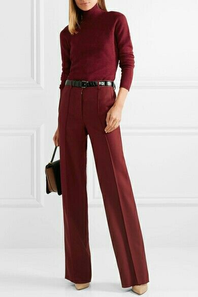 Pants Outfit Classy, Burgundy Pants Outfit, Office Outfits For Ladies, Elegant Office Outfit, Wide Pants Outfit, Outfits For Petite, Chic Office Outfit, New York Outfit, Burgundy Pants