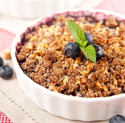 Heart Health Diet, Peach Blueberry Crumble, Chemo Recipes, Cakes In Cups, Blueberry Crumble Recipes, Paleo Biscuits, Blueberry Preserves, Healthy Main Meals, Squash Mac And Cheese