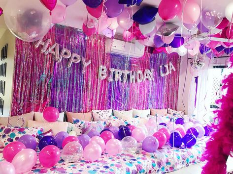 Slumber Party Set Up Ideas, Purple Sleepover Party, Sleepover Business, Sleepover Decor, Slumber Party Decorations, Spa Sleepover Party, Girls Sleepover Party, Birthday Sleepover Ideas, Glamping Birthday