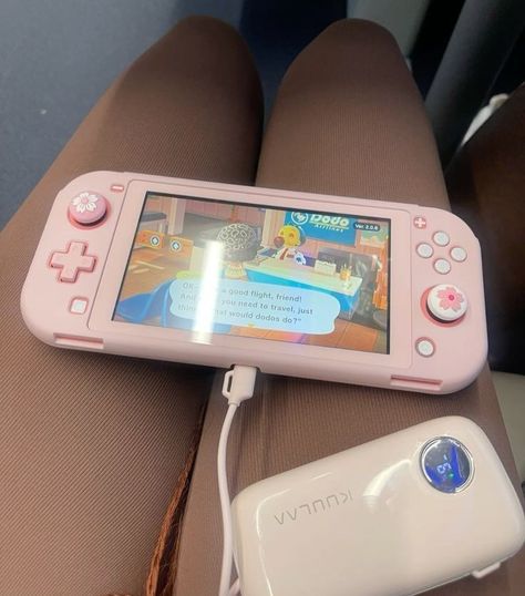 Pink Nintendo Switch Aesthetic, Pink Switch Lite, Nintendo Switch Girl, Pink Nintendo Switch, Cute Nintendo Switch, Nintendo Switch Aesthetic, Kawaii Nintendo Switch, Pink Switch, Nintendo Aesthetic