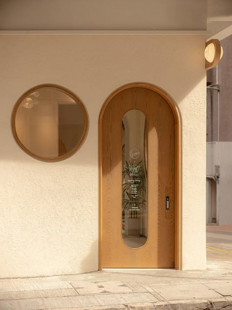 Cafe Door Design, Seaside Coffee Shop, Main Entrance Door Design, Main Entrance Door, Coffee Shop Interior Design, Cafe Door, Entrance Door Design, Coffee Shops Interior, Arched Doors