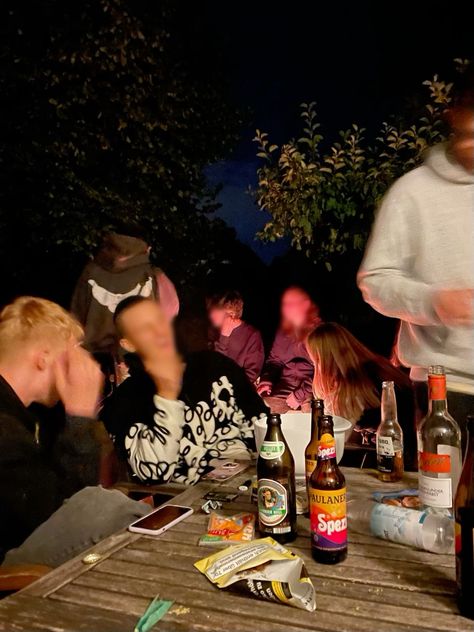 Chill With Friends Night, Bbq Night Party, Thunder Lyrics, Disposable Bbq, 2024 Manifesting, Party Crowd, Friends Drinking, Drunk Party, Friends Memories