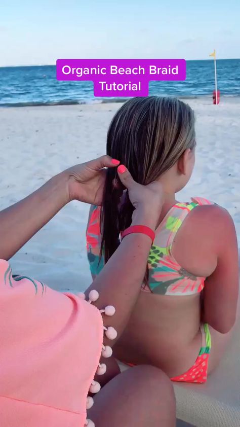 Krystal Pearl(@thekrystalpearl) on TikTok: Organic Beach Braid Tutorial. No hair tie needed. #hair #momlife #tutorial #lifehack #beach #beachlife #PlayByPlay One Hair Tie Hairstyles Braids, Cute No Braid Hairstyles, Best Hairstyles For Swimming Long Hair, Easy Swim Hairstyles, Braids For Pool Days, Cute Pool Day Hair, Good Beach Hairstyles, Beach Hair Ideas Easy, Cute Tied Back Hairstyles