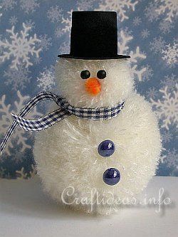 Fuzzy Yarn Snowman Yarn Snowman, Snowman Crafts Diy, Diy Snowman, Pom Pom Crafts, Winter Crafts For Kids, Snowman Crafts, Christmas Characters, Winter Crafts, Xmas Crafts