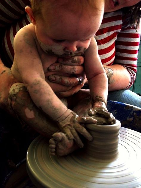 “Every child is an artist, the problem is staying an artist when you grow up” – Pablo Picasso #art #quote #artist #picasso Making Pottery, Clay Baby, We Are The World, Reggio Emilia, Tiny Humans, Pottery Wheel, I Smile, Little People, Baby Love