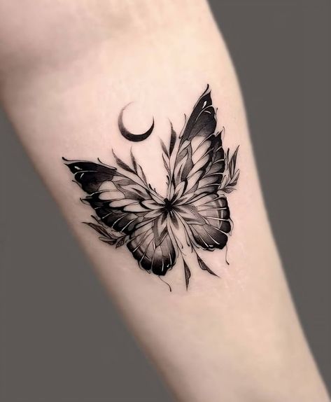 35 Simple Yet Pretty Butterfly Tattoo Ideas For Ladies - 230 Tattoo Papillon, Tato Henna, Best Tattoos For Women, Tattoo Style Drawings, Butterfly Tattoo Designs, Wings Tattoo, Aesthetic Tattoo, Elegant Tattoos, Dope Tattoos