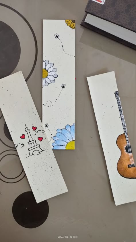 Book Mark Painting Easy, Easy Book Mark Ideas Aesthetic, Diy Book Mark Aesthetic Easy, Cute Diy Book Marks, Cute Bookmark Ideas Aesthetic, Cute Bookmarks Handmade Easy, Unique Bookmarks Handmade Easy, Book Mark Easy, Aesthetic Book Mark Ideas