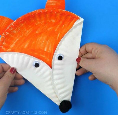 Easy Fox Crafts for Kids. Love all things Fox? DIY Fox Ideas for Preschool, Kids and Adults. From Paper Fox Crafts to Crochet Fox Patterns. #Fox #foxes #crafts #kids Fox Craft, Oppgaver For Barn, Paper Plate Crafts For Kids, Fox Crafts, Awesome Crafts, Animal Crafts For Kids, Paper Plate Crafts, Daycare Crafts, Plate Crafts