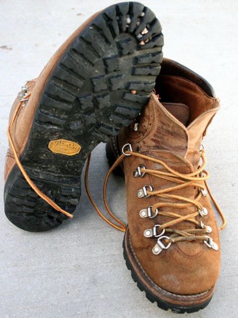 Vintage Hiking Boots, Hiking Attire, Vintage Hiking, Mine Forever, Best Hiking Boots, Best Hiking Shoes, Mountaineering Boots, Mens Fashion Rugged, Hiking Boots Women