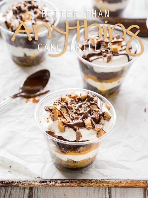 Mini Trifle Recipes, Top Rated Desserts, Mini Trifle Cups, Desert In A Cup, Cakes In A Cup, Mini Trifles, Better Than Anything Cake, Mini Trifle, Jar Desserts