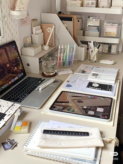 Work Desk Ideas, Study Aesthetics, Study Vibes, Study Inspo, Study Room Decor, Study Aesthetic, Cozy Room Decor, Study Motivation Inspiration, Study Desk