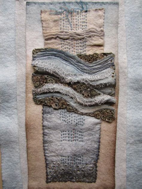 Louise Watson: Textile Art Goes All Natural | Mr X Stitch Louise Watson, Interesting Embroidery, Fabric Techniques, Spirit Cloth, Textiles Sketchbook, Decorative Stitches, Stitching Projects, Machine Stitching, X Stitch