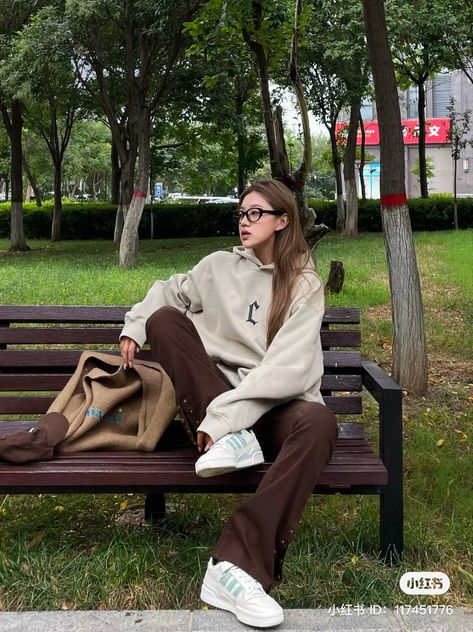 #fashion #asian #chinese #japanese #korean #jfashion #ootd #hoodie #khaki #tan #sweatshirt #brown #flared #bellbottoms Brown Hoodie Outfit Aesthetic, Tan Hoodie Outfit, Hoodie Outfit Korean, Brown Hoodie Outfit, Zip Hoodie Outfit, Hoodie Outfit Aesthetic, Ootd Hoodie, Tan Hoodie, Outfit Korean