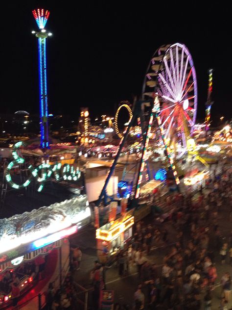 #Toronto the #exhibition #CNE Cne Toronto Aesthetic, Cne Toronto, Aesthetic Carnival, Carnival Aesthetic, Hopi Hari, Fair Rides, Carnival Rides, Fun Fair, Mood Instagram