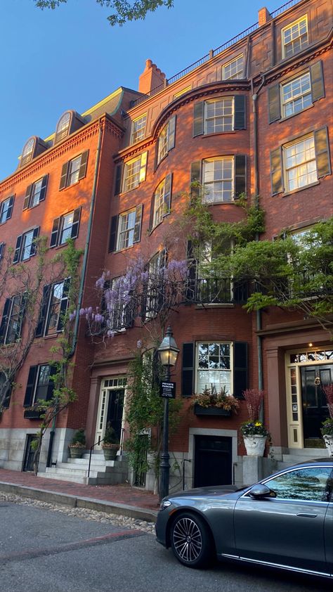 Beacon Street Boston, Tatte Boston, Boston Life, Boston Brownstone, Boston In The Fall, Boston Aesthetic, Beacon Hill Boston, Boston House, Boston Vacation