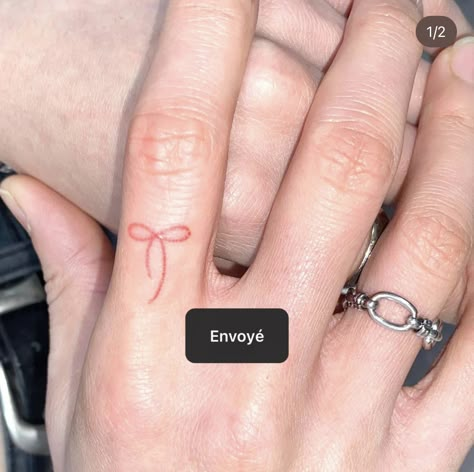 Bow Tattoo Finger, Ring Finger Initial Tattoo, Pinky Tattoo, Small Girly Tattoos, Sharpie Tattoos, Ribbon Tattoos, Bow Tattoo, Cute Tiny Tattoos, Stylist Tattoos