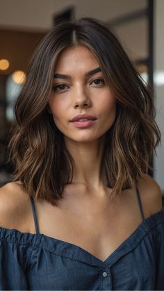 2025 Medium Haircuts, Hair Cuts Short Medium Straight, Textured Bob Hairstyles For Fine Hair, Hair Lengths Short, Medium Bob Haircut For Fine Hair Shoulder Length Over 50, Shoulder Length Womens Haircuts, Medium Bob Fine Hair, Bob Cut Medium Length, Fine Haircuts Medium