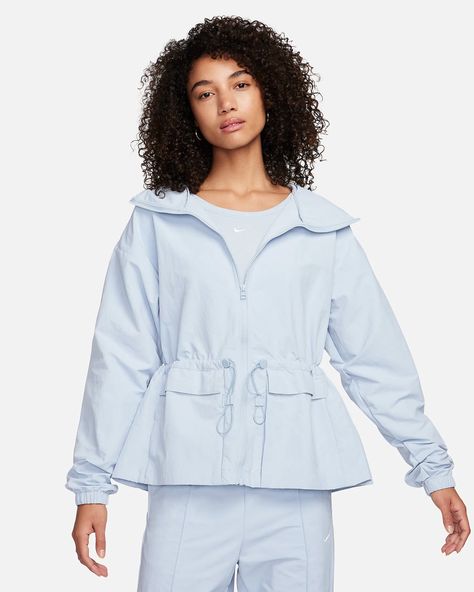 Nike Sportswear Everything Wovens Women's Oversized Hooded Jacket. Nike.com Oversized Hooded Jacket, Mens Yoga Clothes, Light Blue Jacket, Crinkled Fabric, Nike Sportswear Women, Woven Jacket, Running Jacket, Women Essentials, Oversized Jacket