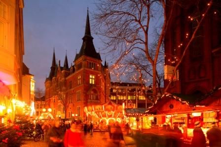 Lifetime Bucket List, German Christmas Markets, Christmas In Europe, German Christmas, Christmas Markets, Oldenburg, Open Your Eyes, Christmas Market, Family Reunion