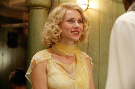 Naomi Watts Naomi Watts King Kong, Naomi Wats, King Kong 2005, King Kong Movie, The Young Victoria, Water For Elephants, Yellow Costume, The Age Of Innocence, Naomi Watts