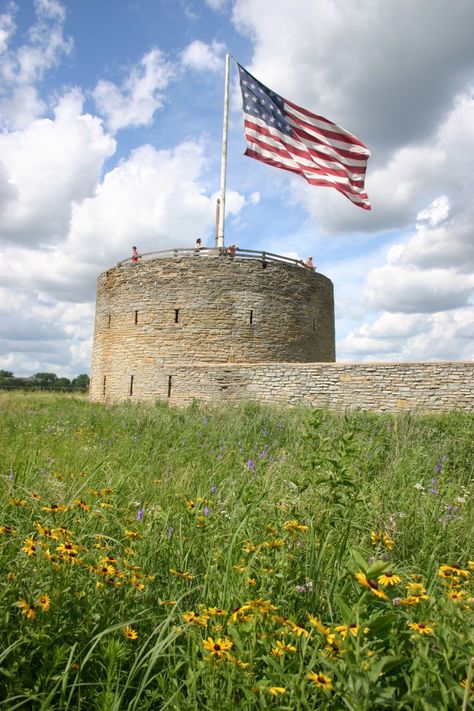 Ft. Snelling, St. Paul Minnesota Romani Women, Travel Minnesota, Minnesota History, Minnesota Life, Minnesota Photography, Minnesota Nice, Minneapolis St Paul, Vintage Minnesota, Minnesota Travel