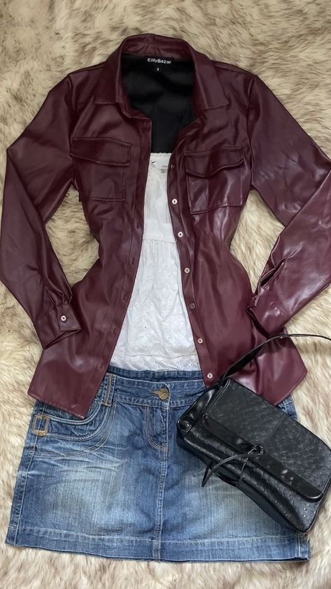 click to buy a dupe of the red jacket 00s Mode, Moto Biker Jacket, Downtown Outfits, 2000s Fashion Outfits, Looks Street Style, Fashion Mistakes, Swaggy Outfits, Looks Chic, Really Cute Outfits