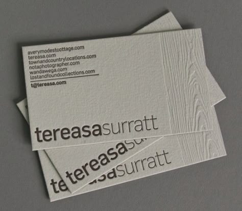 Business Card Ideas, Round Business Cards, Modern Market, Business Cards Beauty, Magnetic Business Cards, Wood Business Cards, Buisness Cards, Letterpress Business Cards, Graphisches Design