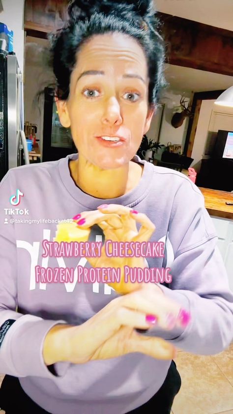 FROZEN PROTEIN PUDDING🍓 #food #foodie #healthyrecipes #healthyfood #healthylifestyle #foodblogger #vsg #wls #gastricsleeve… | Instagram Cake Batter Shake, Tonya Spanglo, Cake Batter Protein, Keto Pudding, Protein Cookie Dough, Cheesecake Mix, Sleeve Surgery, Cheesecake Pudding, Protein Pudding