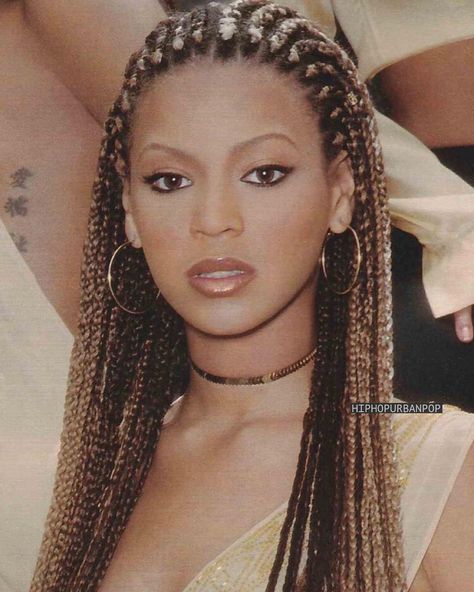 @beyonce + braids 99-01’ #beyonce Beyonce Fulani Braids, Beyonce Braids 90s, Beyonce Box Braids, Beyoncé Braids, 00s Hairstyles, S Braids, Beyonce Images, Beyonce Braids, Straight Back Cornrows