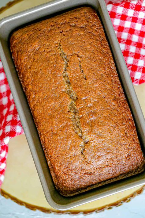 This super-easy Applesauce Bread recipe is deliciously tasty, moist and full of apple and cinnamon fall flavor!  It’s the perfect quick bread when you want simple, comforting applesauce bread. Cinnamon Applesauce Bread, Applesauce Loaf, Pumpkin Applesauce Bread, Applesauce Bread Recipe, Applesauce Bread, Apple Bread Recipe, Biscoff Cookie Butter, Apple Sauce Recipes, Applesauce Cake