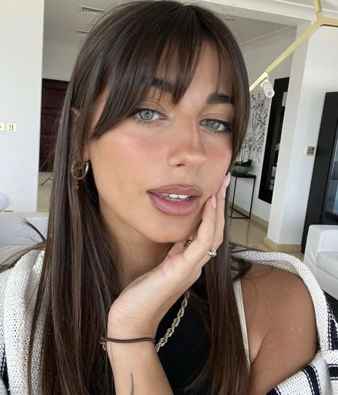 Curved Bangs Long Hair, Bangs With Thinner Hair, Haircut For Long Hair Bangs, Angel Bangs, Hair Styles For Bangs, Haircut For Fine Straight Hair, Bangs For Long Face, Layered Fine Hair, Bangs With Straight Hair