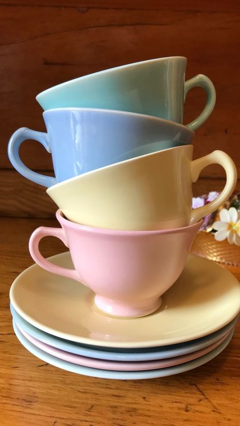 Tea Cups Photography, Cup Reference Photo, Simple Reference Photos Objects, Tea Cup Reference, Cup Still Life Photography, Tea Cup Photography, Cute Still Life, Teapot Still Life, Cup Reference