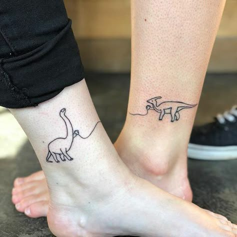 Best Friend Tattoo Ideas, Friend Tattoo Ideas, Glory Tattoo, Cool Finger Tattoos, Best Friend Tattoo, Full Hand Tattoo, Matching Friend Tattoos, Matching Best Friend Tattoos, Bestie Tattoo