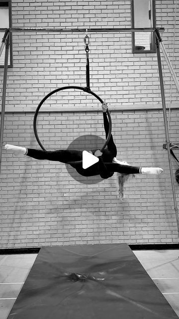 Aimee on Instagram: "I 🤍 Creating Combos ✨ One we’ve been doing recently 🩶 . #aerialhoop #aerialist #aeriallove #aerialfitness #aerialhoopcombo #aerialhooptransitions #ahintermediate #lyrahoop #aerialhooptraining #aerialhoopflow #lyra #lyrahooptraining #inspo #aerialplayground #ahpikecradlebackgrab #ahtrappedsplitonarm #comeflywithme #lifeupsidedown #happyplace" Lyra Hoop, Aerial Fitness, Aerial Hoop, Come Fly With Me, Happy Places, On Instagram, Instagram