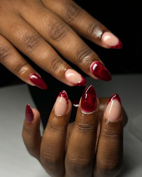 Red-toned tortoise shell prints ✨🍷 {short almond gelx set} . . . #nailedbyniaaaa #mhcnailartist #mhcnails #gelxnails #amherstnails #amherstnailtech #pinterestinspired #tortoiseshellnails Red Tortoise Shell Nails, Tortoise Nails, Tortoise Shell Nails, Short Red Nails, Shell Nails, Short Almond, Nail Tech, Almond Nails, Tortoise Shell