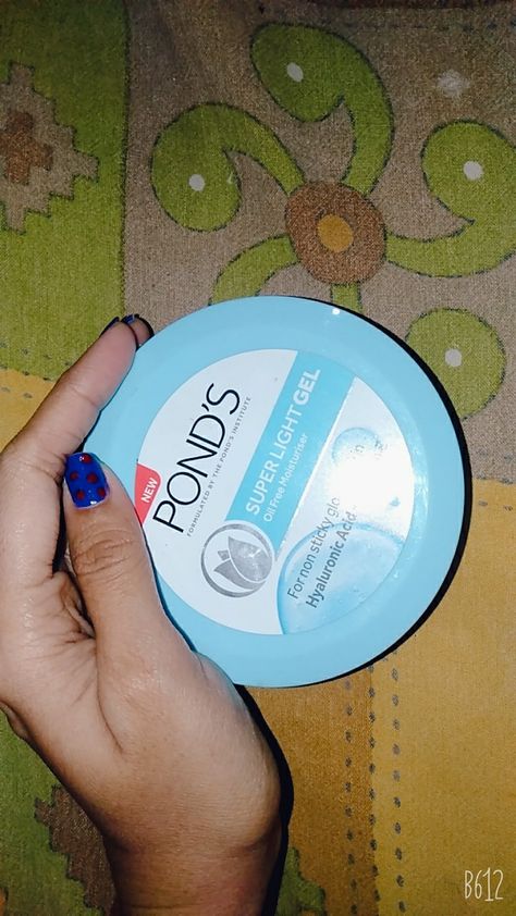 Ponds cream blue Ponds Cream, Health Skin Care, Night Routine, Gel Cream, Ponds, Makeup Products, Things To Buy, Favorite Things, Cool Things To Buy