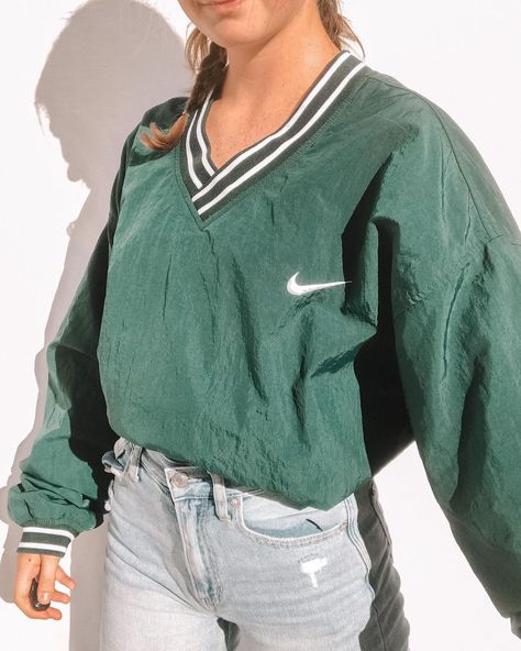 Vneck Windbreaker Outfit, V Neck Windbreaker Outfit, Vintage Polo Outfit, 90s Windbreaker Outfit, Vintage Windbreaker Outfit, Nike Windbreaker Outfit, Old Nike, Crewneck Outfit, Windbreaker Outfit