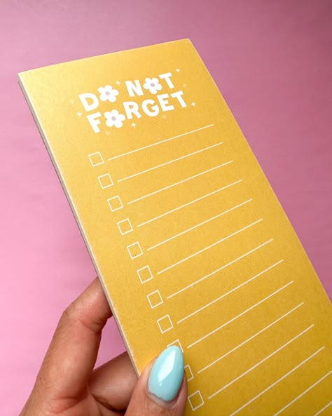 Do Not Forget Taskpad Planner 8.5x3.5" Do Not Forget notepad features a vivid yellow color with lines and checkboxes for all your organization! - 8.5x3.5" - 50 tearaway pages This listing is for ONE notepad. Pen, accessories, and props are not included. Notepads Design Ideas, Notebook Packaging, To Do List Layout, Dog Logos, Daily Planner Book, Notepad Design, Nurse Things, Prescription Pad, Flair Pens