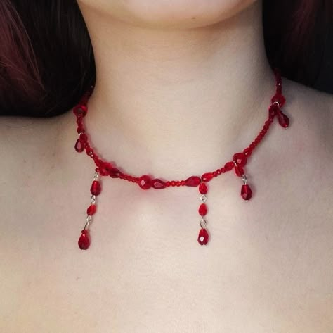 Necklace blood, vampire's necklace, Gothic style Beaded Blood Drip Necklace, Blood Jewel Necklace, Blood Pearl Necklace Design, Blood Drop Necklace Ideas, Blood Bead Necklace, Vampire Pearl Necklace, Vampire Beaded Necklace, Pearl Necklace Diy Ideas, Blood Jewel Dress