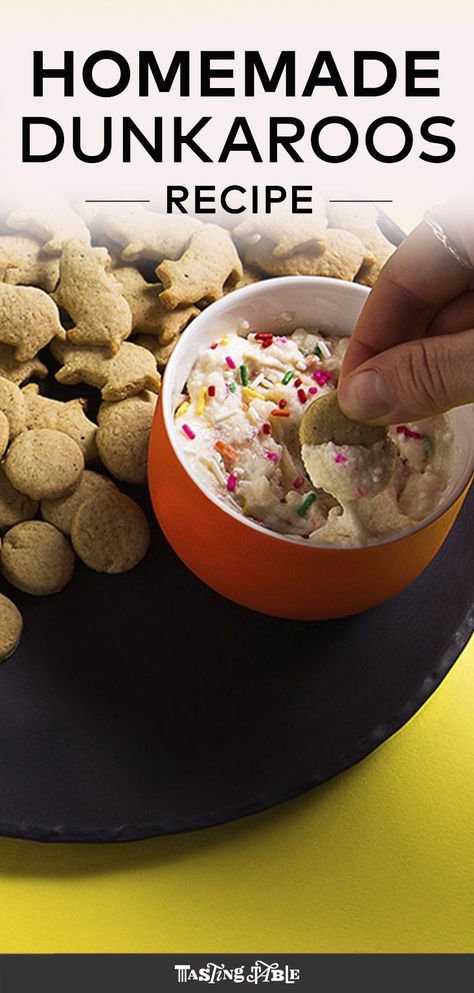 Make your own version of the discontinued childhood snack with crunch graham cookies and sweet frosting. #desserts #sweets #dunkaroos #baking #sweettreats #cookies #dessertrecipes #frosting #cookierecipes #summerbaking #entertaining #summeractivities Dunkaroo Cookie Recipe, Cookie Dunkers With Buttercream, Dunkaroo Cookies, Childhood Desserts, Cookie Dips, Cookie Dunkers, Cookie Dippers, Frosting Desserts, Cookie Dipper