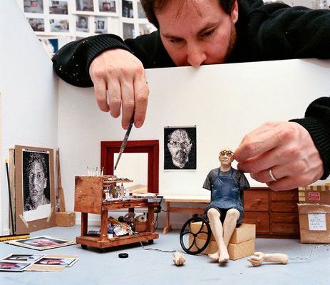 Sage Sohier, Artists In Their Studios, Clay Models, Amazing Sculptures, Polymer Clay Miniature, Chuck Close, Miniature Models, Polymer Clay Miniatures, Clay Miniatures